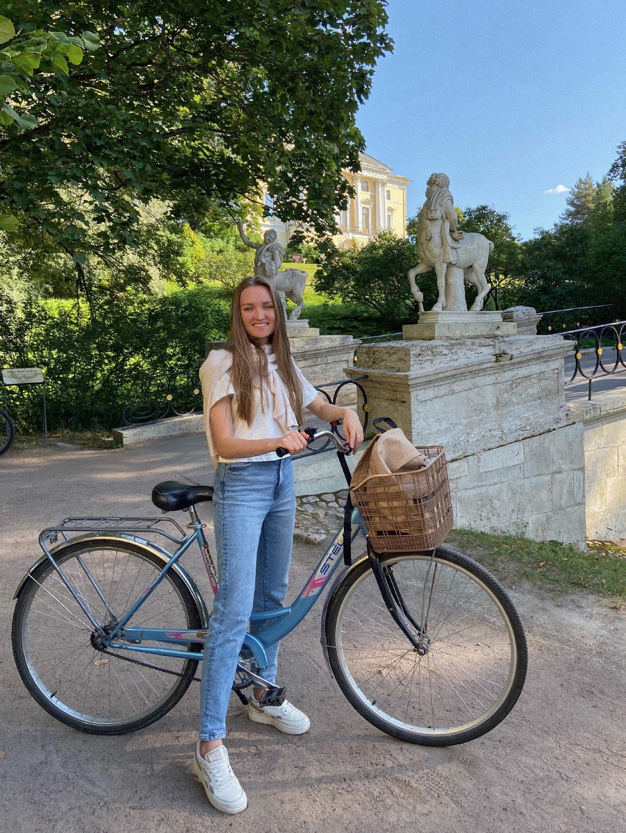  Если вы не любите активный образ жизни, но у вас есть парачка классных фото, я бы не стала выкладывать, таким образом вводите замешательство