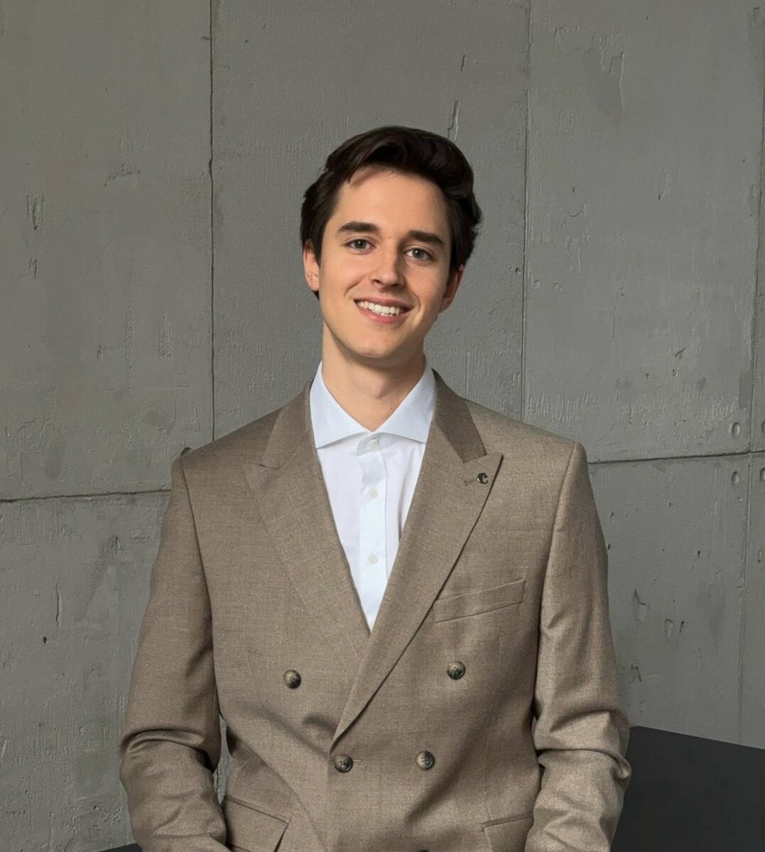 Основатель компании "Финансы и решения" Владислав Болотов