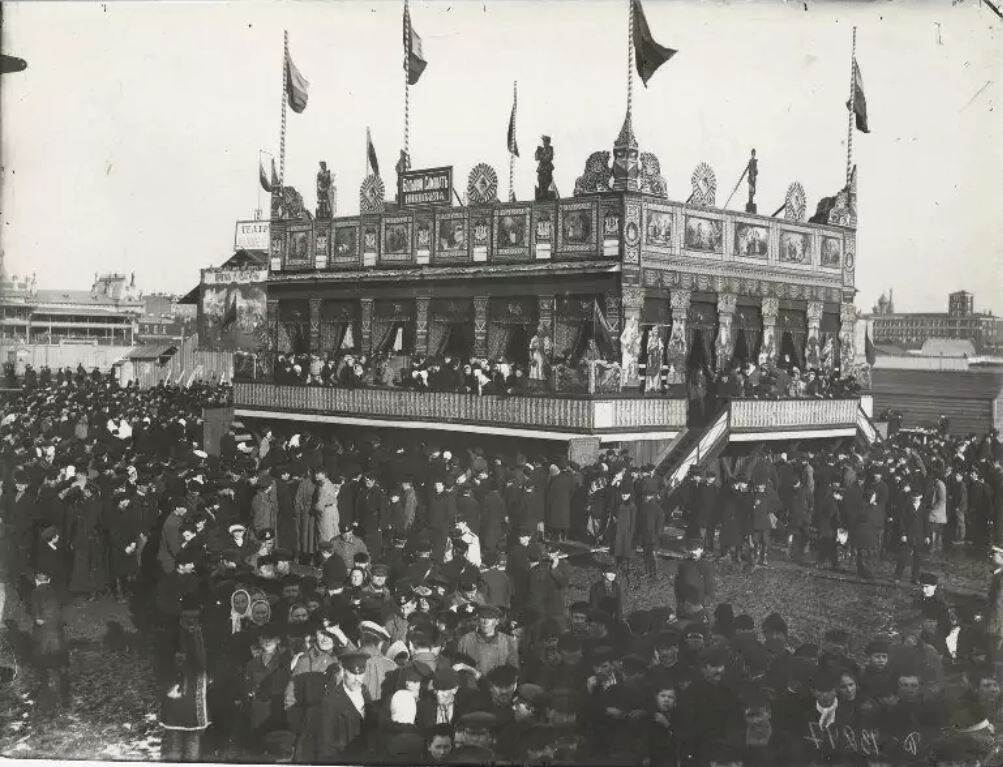 Балаган Николаева «Большой самокат» 1898, Россия, Санкт-Петербург, Адмиралтейский район Автор:Карл Булла Источник: https://russiainphoto.ru/photos/146165/