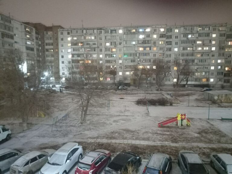    В Оренбурге выпал снег, по прогнозам он будет идти до утра Белов Михаил Александрович