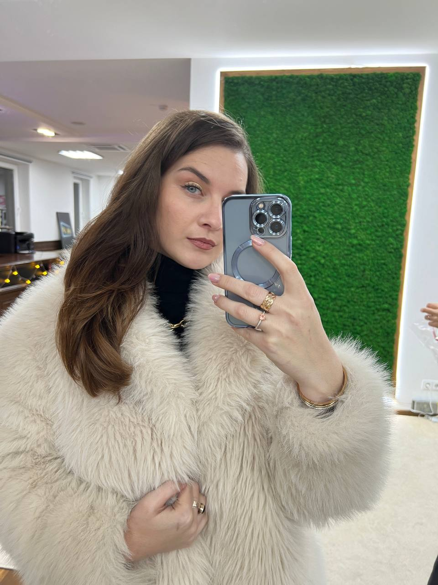 Ультра-Лиза сейчас будет вещать об ультраувлажняющих кремах