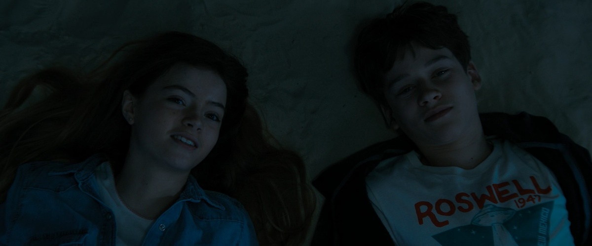 Студия Акселя Брауна оперативно отреагировала на первый фильм трилогии, выпустив прон-пародию «Vencum». У них снова благодатный материал - на сей раз, с сиблингами. 