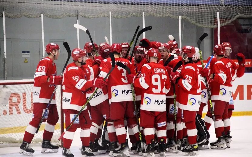    Хоккейная «Ижсталь» обыграла пензенский «Дизель»