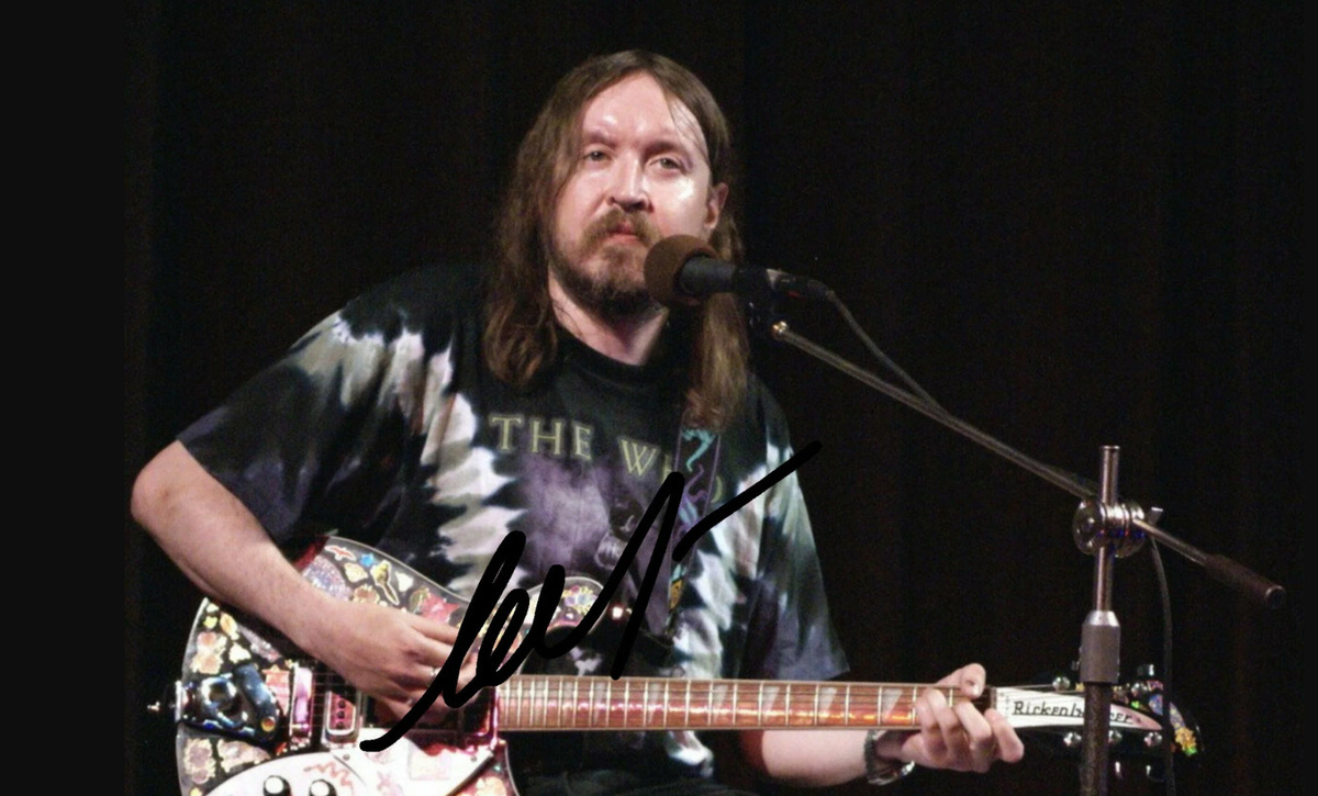 Егор Летов - лидер группы «Гражданская оборона», один из исполнителей песни «Фантом» (фиои)