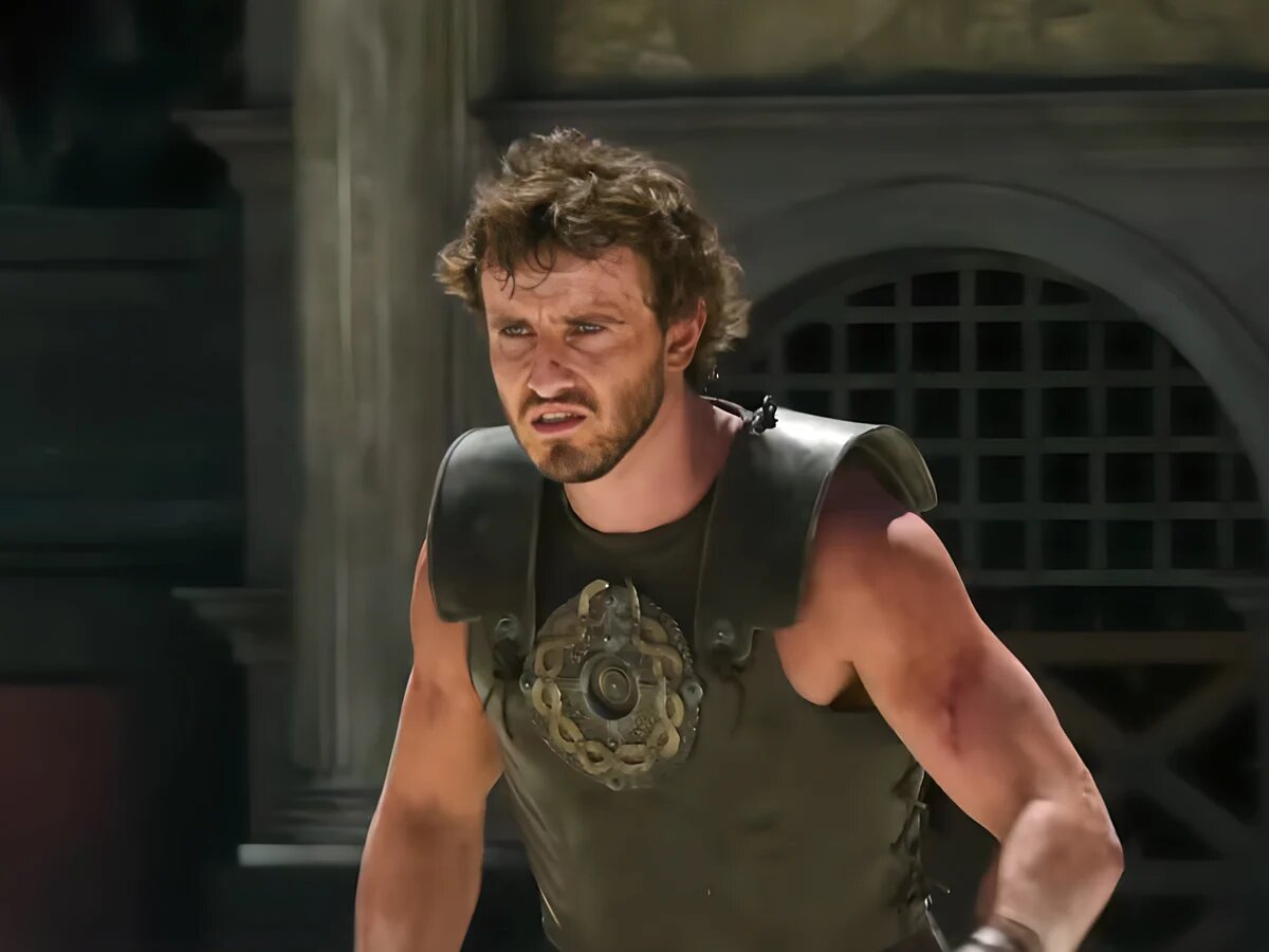 Ханно/Луций (в исполнении Пола Мескала). Его имя Hanno переводится как "Бог милостив"