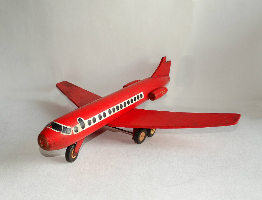 Деревянный самолет, производитель "Норма", г. Таллин, Эстонская ССР. Фото автора, листаем галерею -->>