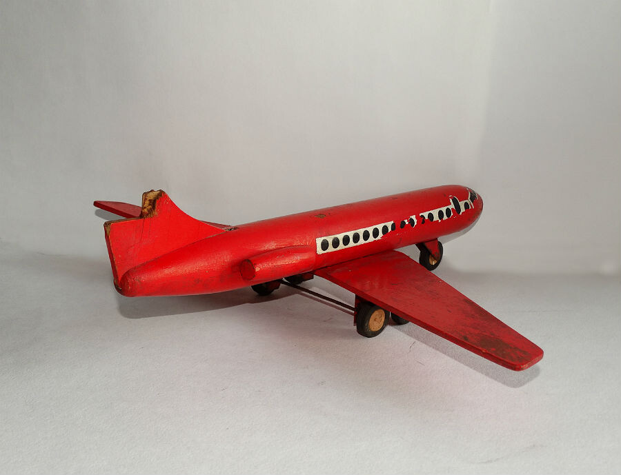 Деревянный самолет, производитель "Норма", г. Таллин, Эстонская ССР. Фото автора, листаем галерею -->>