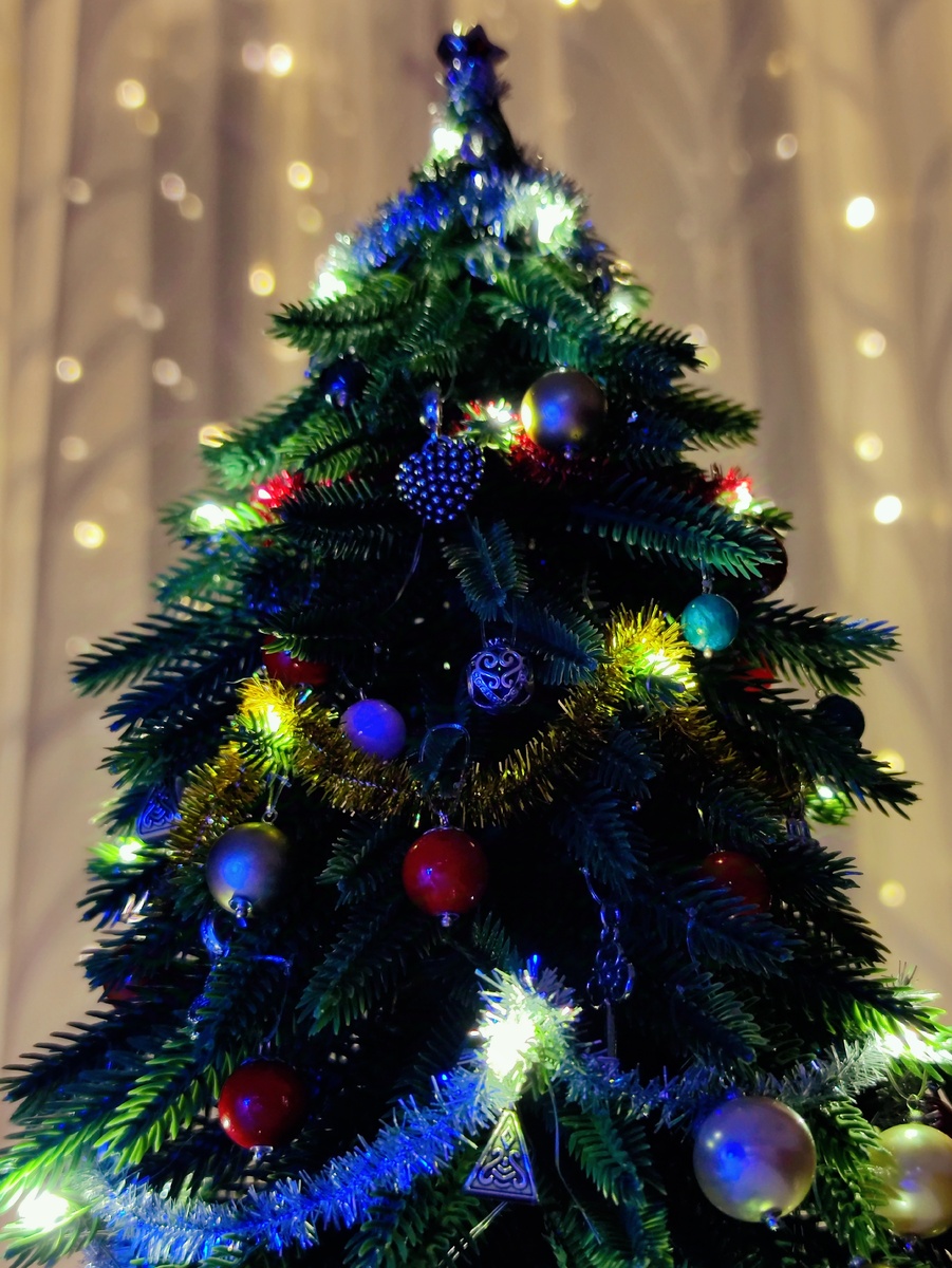 Новогодняя елка для кукол Barbie