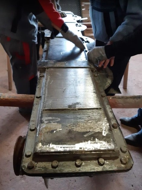 Разборка бруса режущего косилки ротационной навесной КРН 2,1