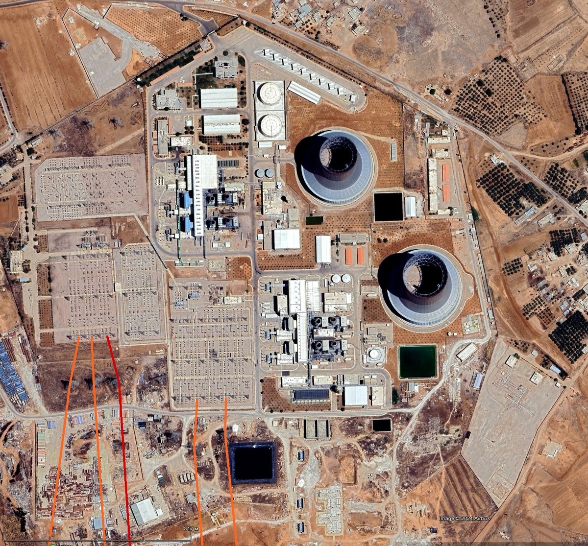 ТЭС Дейр-Али с ОРУ 400/220 кВ. Второй энергоблок (который на юго-востоке) достраивался уже в ходе арабской весны