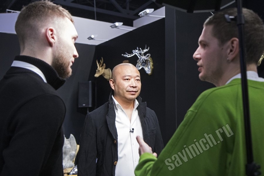 дизайнер Гу Хайлун в центре, фото Галины Савинич