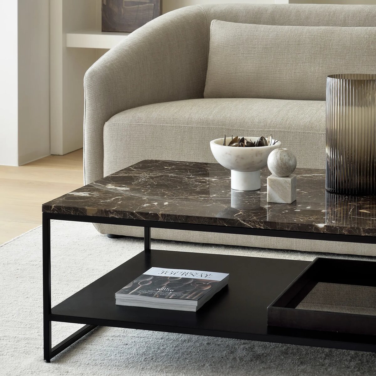 Журнальный столик из натурального мрамора Saint Laurent (Сан Лоран)