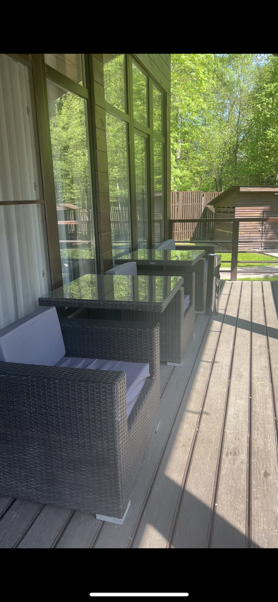 Ресепшн отеля (находится в отдельном здании рядом с основным корпусом)