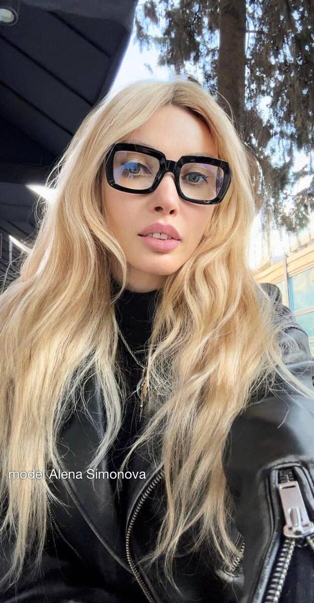 модель Алёна Симонова 