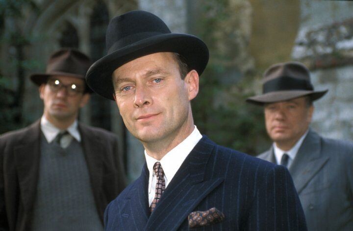 "Испектор Аллейн расследует"