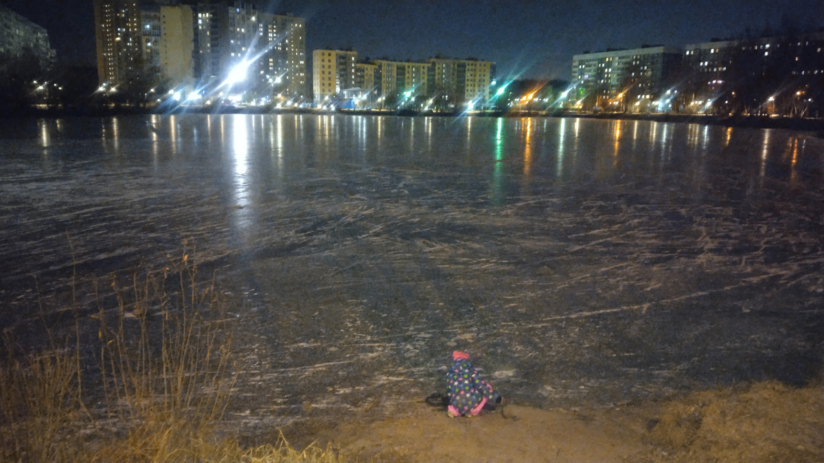 Замёрзшее озеро