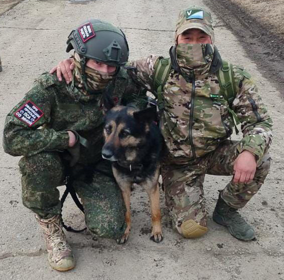 Фронтовые друзья.