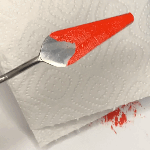 Мастихин особенно должен быть идеально чистый после работы или краска засохнет и будет полосить на картинах