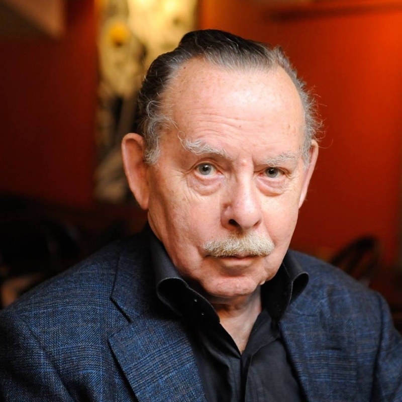 "Бегите, глупцы!" кагбэ говорит нам Яков Аркадьевич Гордин