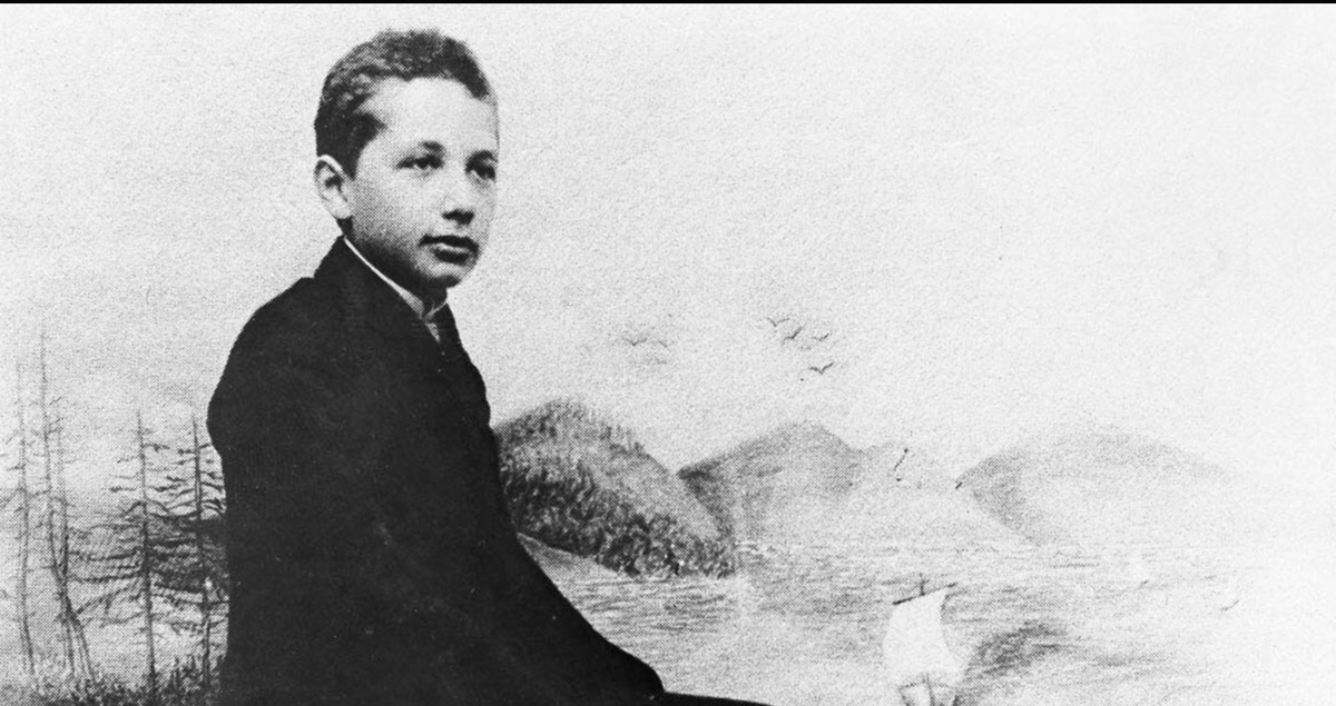 Альберт Эйнштейн в детстве - фото из открытых источников интернета