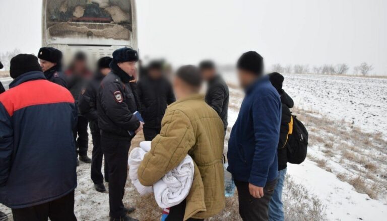    Сломался автобус. На трассе в Оренбургской области оказали помощь 55 иностранцам Кристина Просвиркина