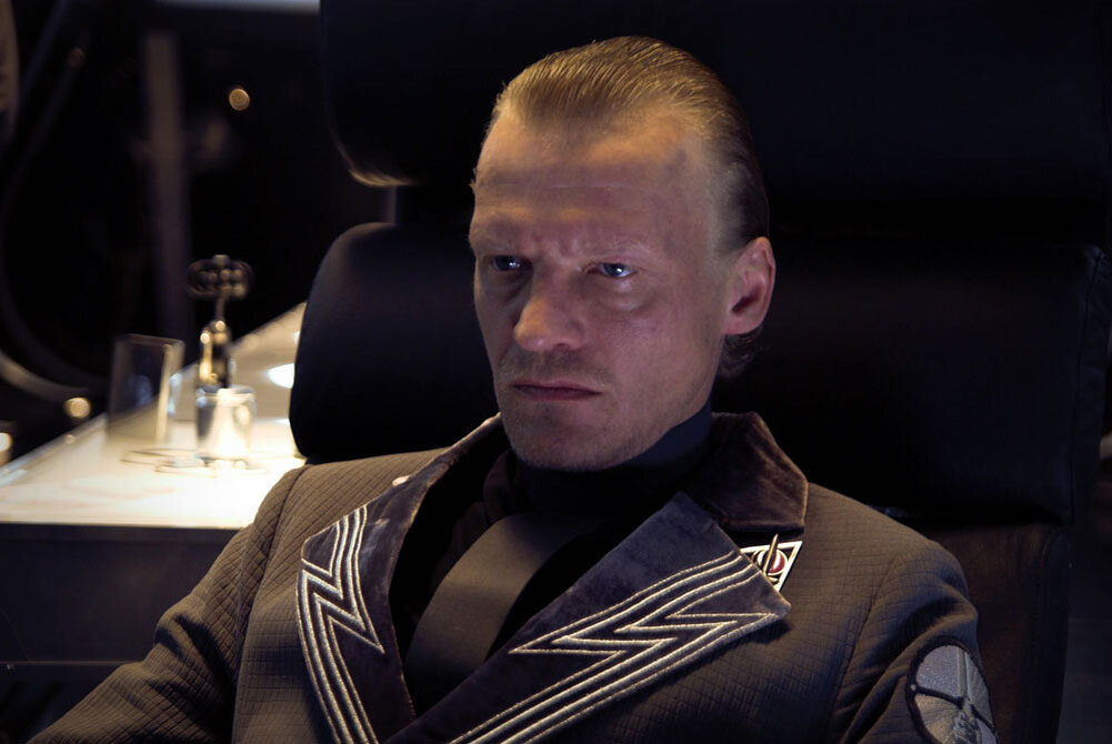 Сикорски смотрит на тебя как на автомат Странников.