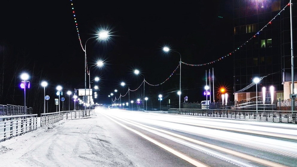    В Урае завершили обновление уличного освещения