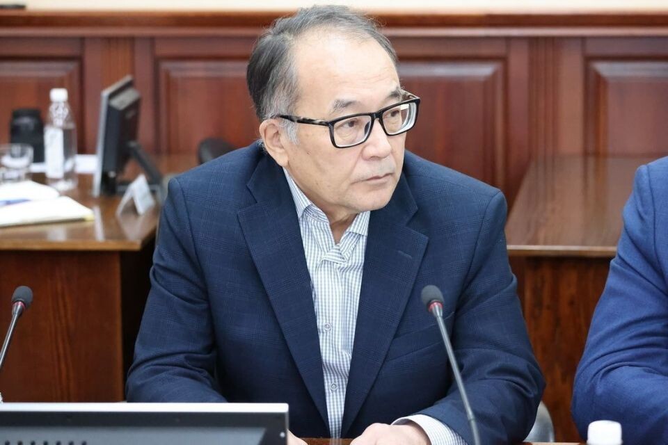    Встреча Андрея Турчака с ветеранами госслужбы. Источник: altai-republic.ru