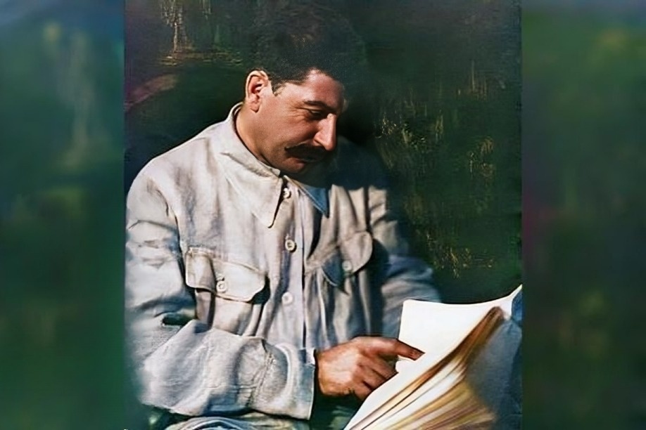 Иосиф Сталин