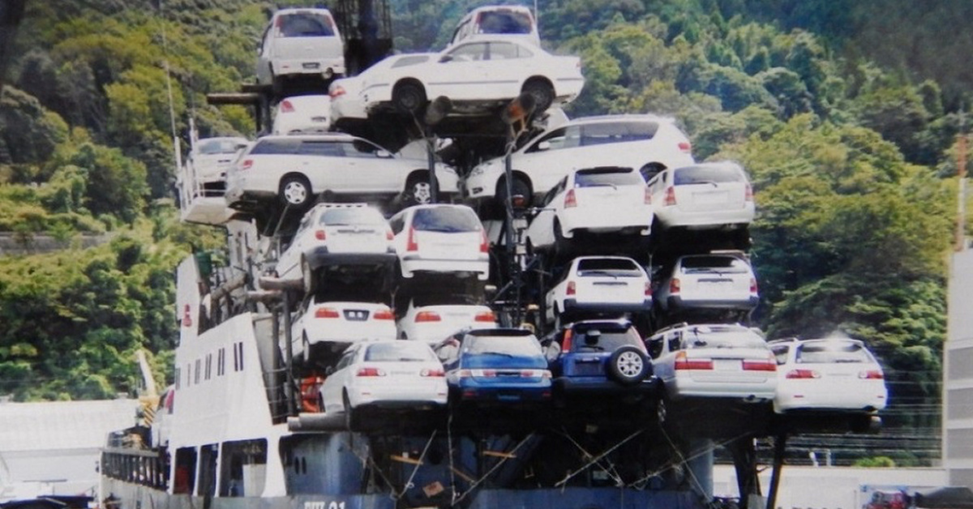 Судно с автомобилями из Японии конец 90-х - начало 2000-х годов