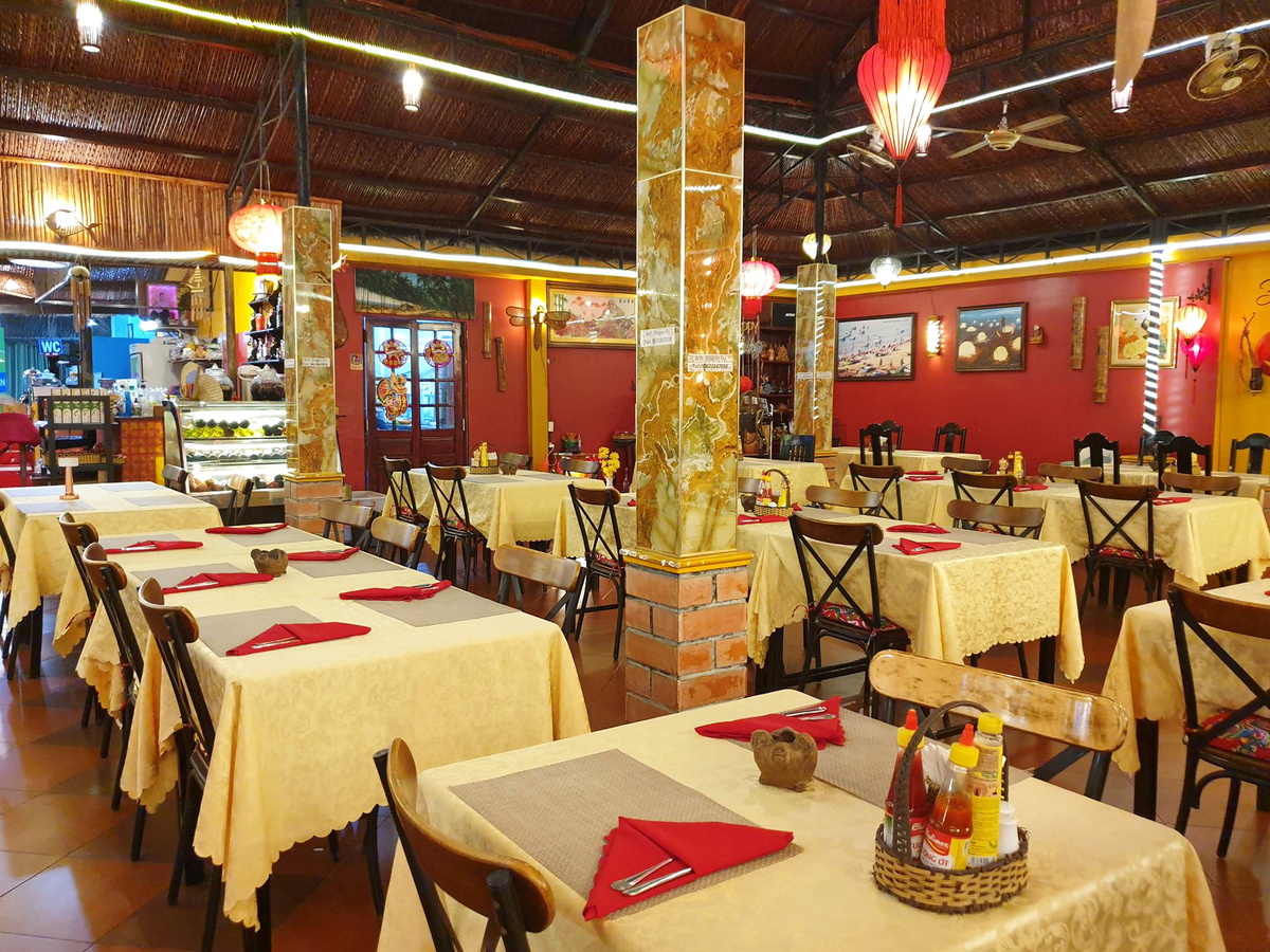 Общий вид ресторана Dragonfly