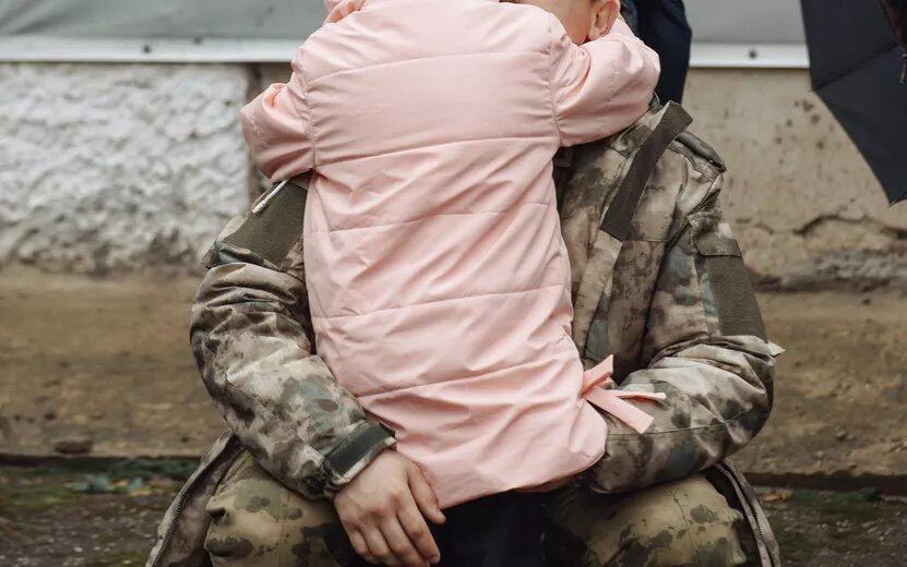    Участник СВО из Удмуртии установил отцовство и вернул детей из детдома