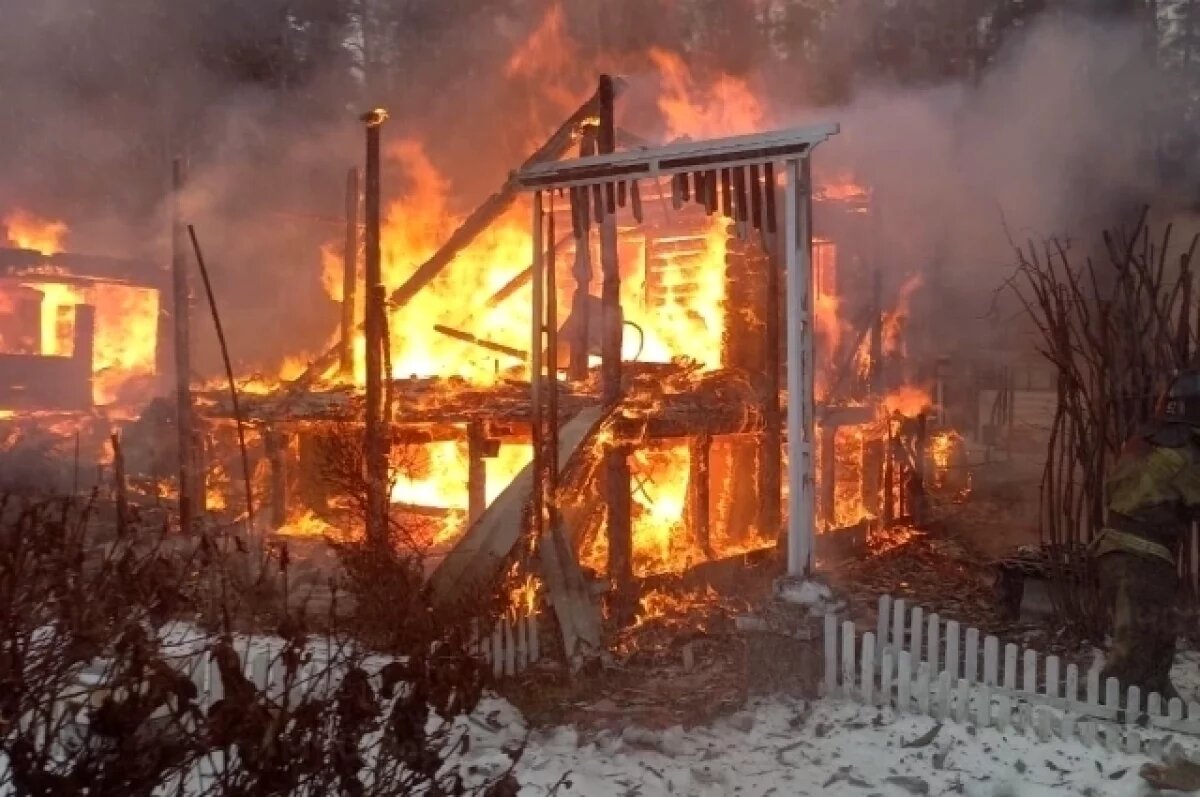    Один человек погиб в пожаре в уральском поселке