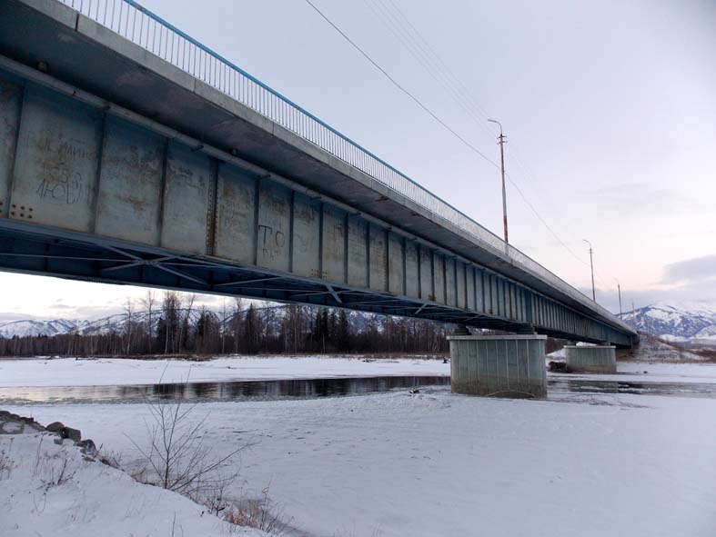 Большой мост через Катунь в районе Верх-Уймона