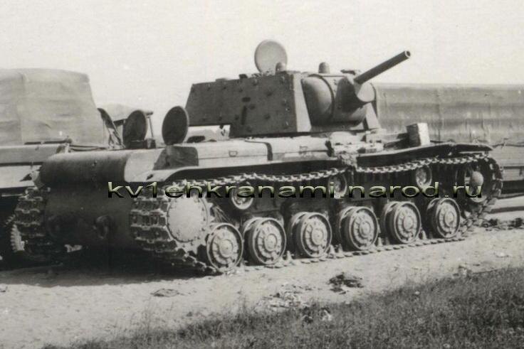 Экранированный танк КВ-1 выпуска начала июля 1941 года (коллекция автора)