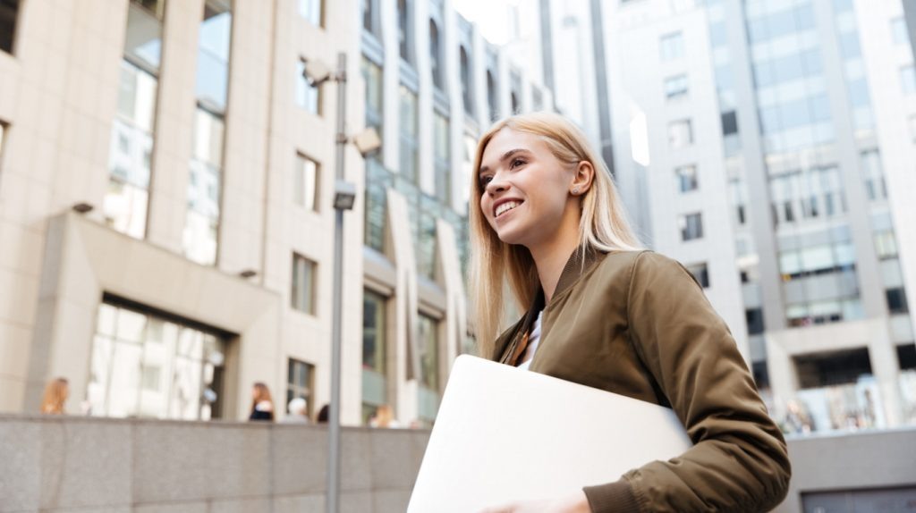     Новый Я в Новом году. Курсы и книги для тех, кто хочет заняться карьерой Анна Жамьянова