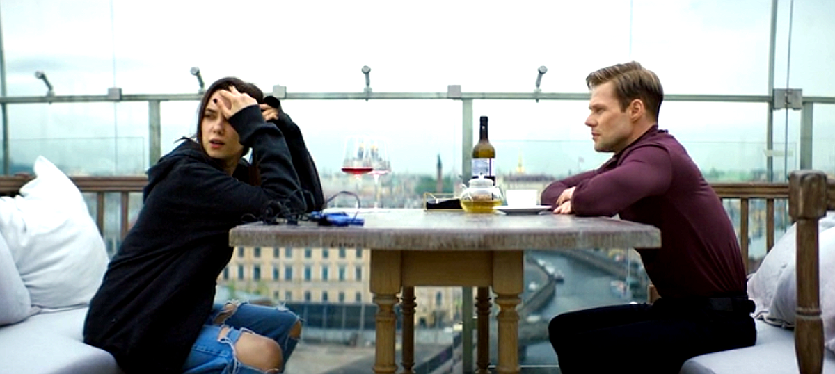 Кадр из фильма "Почему ты?".