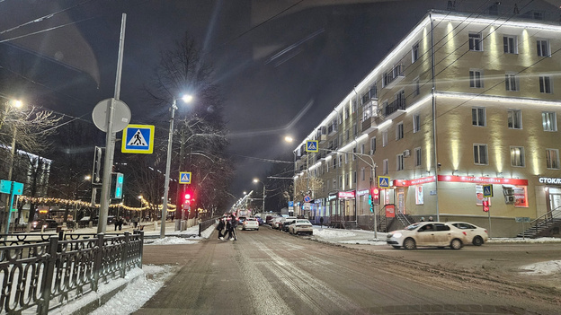    Сергей Улитин оценил архитектурную подсветку в Кирове