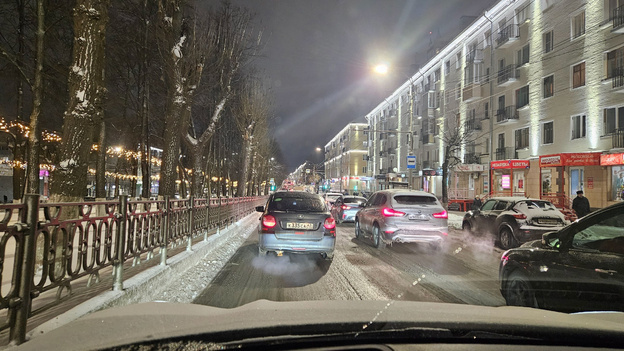    Сергей Улитин оценил архитектурную подсветку в Кирове