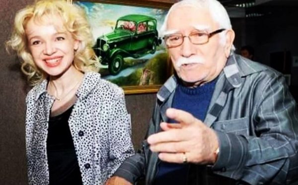    Цымбалюк-Романовская и Джигарханян. Фото: дзен.ру