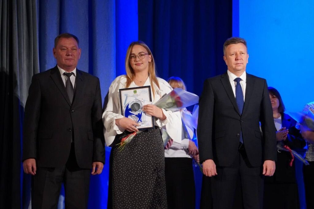    Победитель — учитель русского языка и литературы школы № 6 г. Крымска Дарья Дьяченко admin