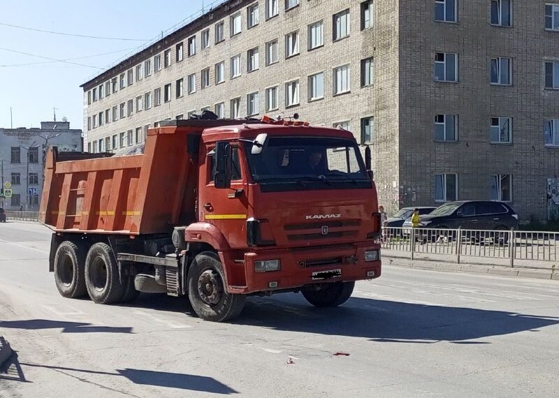    На улицах Искитима большегрузы ездят постоянно. Фото из архива редакции