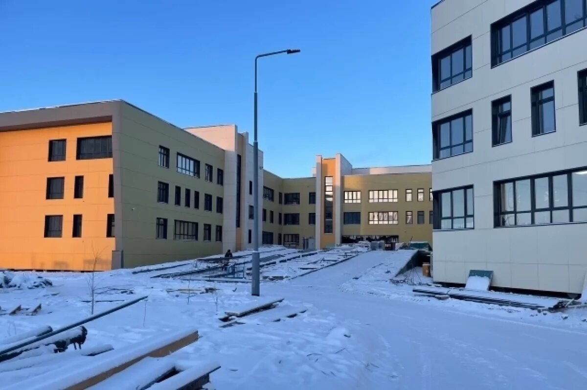    Строительство самой большой школы в Якутии завершат до конца года