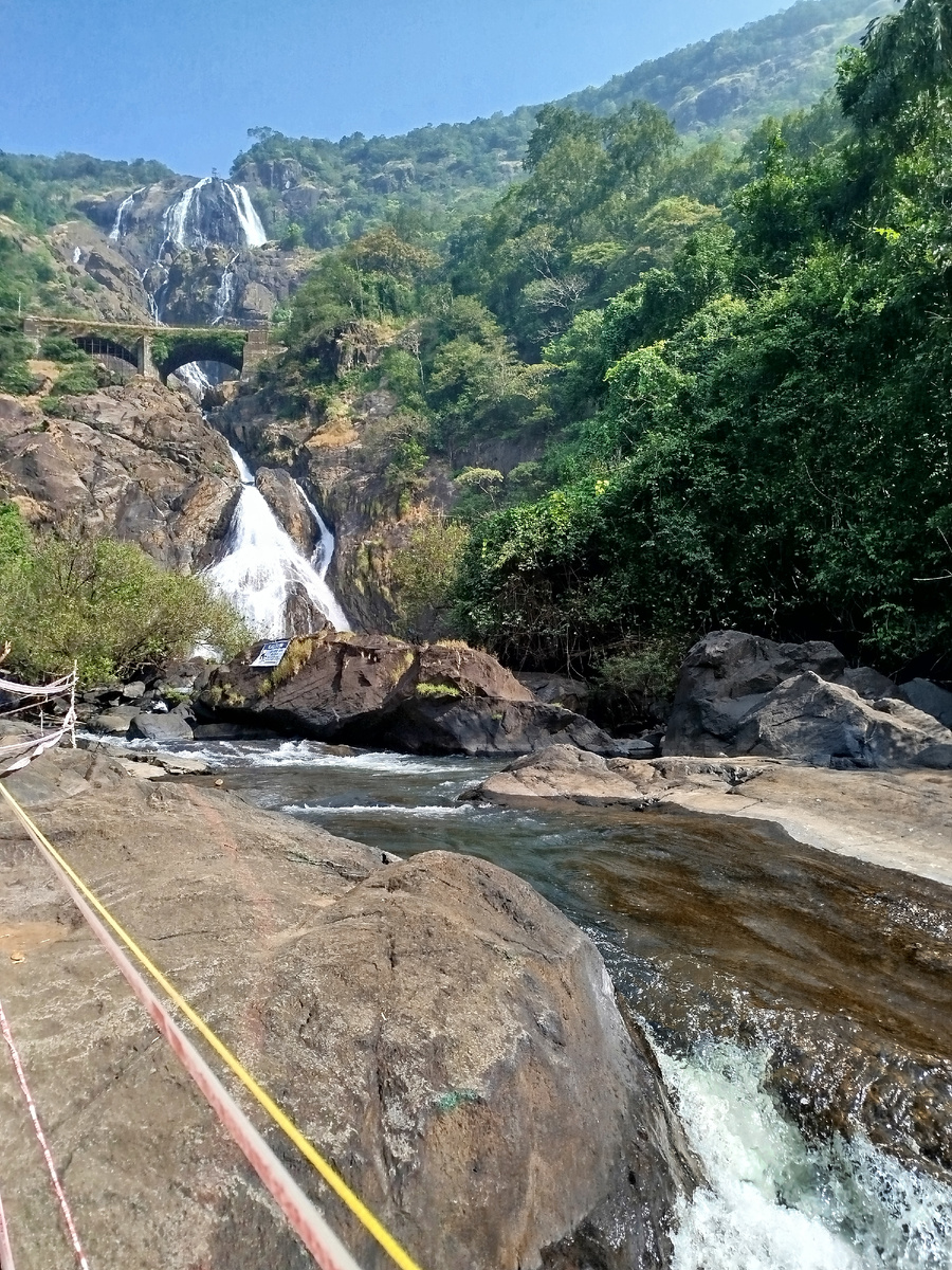 Водопад Дудхсагар