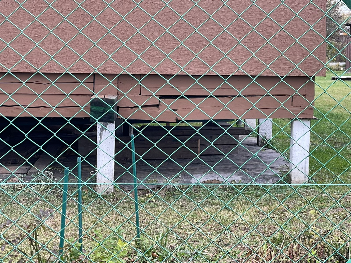 Обычный брус в обвязке часто не проходит проверку временем
