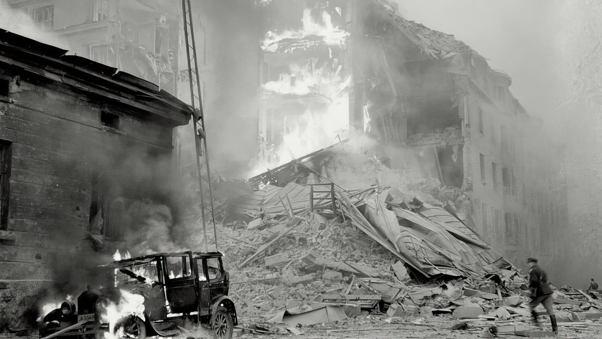 Хельсинки после бомбежки