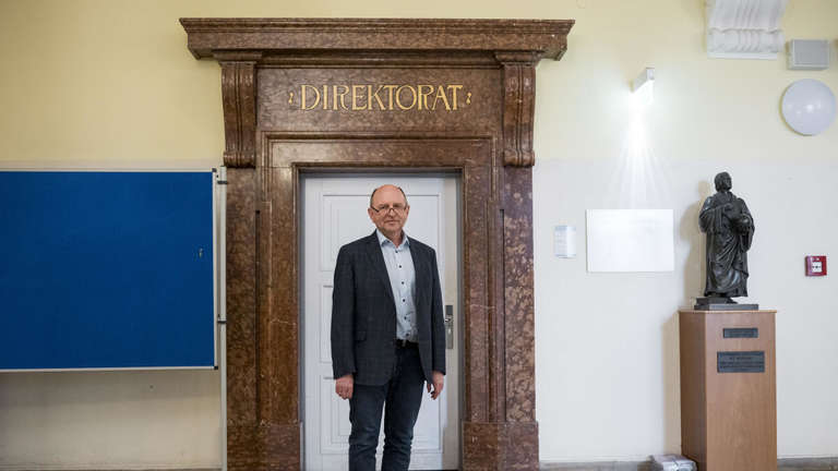 Директор гиназии Райнер Гейсдёрфер, Нюрнберг