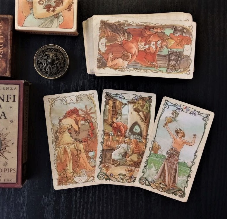 Ответ смотрим на колоде "Таро А.Мухи"