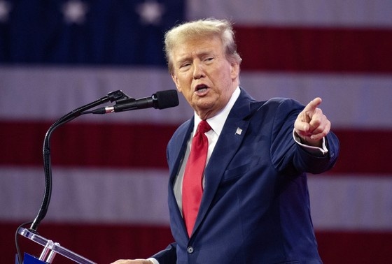    Дональд Трамп