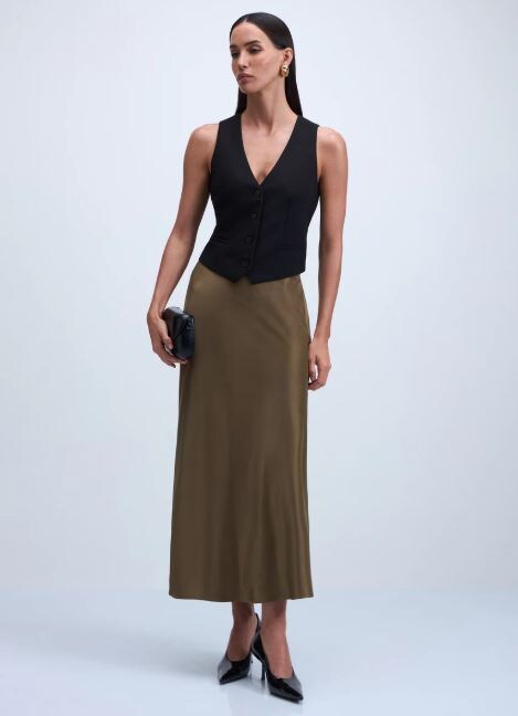 Атласная юбка миди (1 959 р.) : https://zarina.ru/catalog/product/4422217230-13/